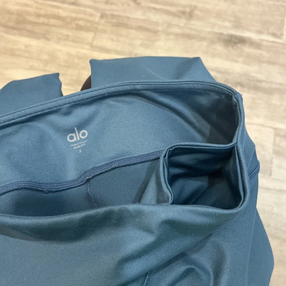 ALO Airlift Women's Size Small Teal Green Leggings Yoga Pilates Running Athletic